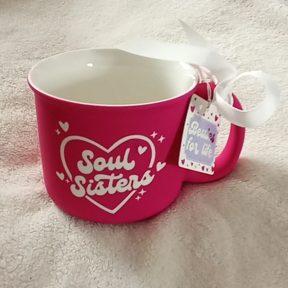 SOUL SISTERS W/ BESTIES FOR LIFE TAG! NEW! Pink Ceramic Mug with White Bow